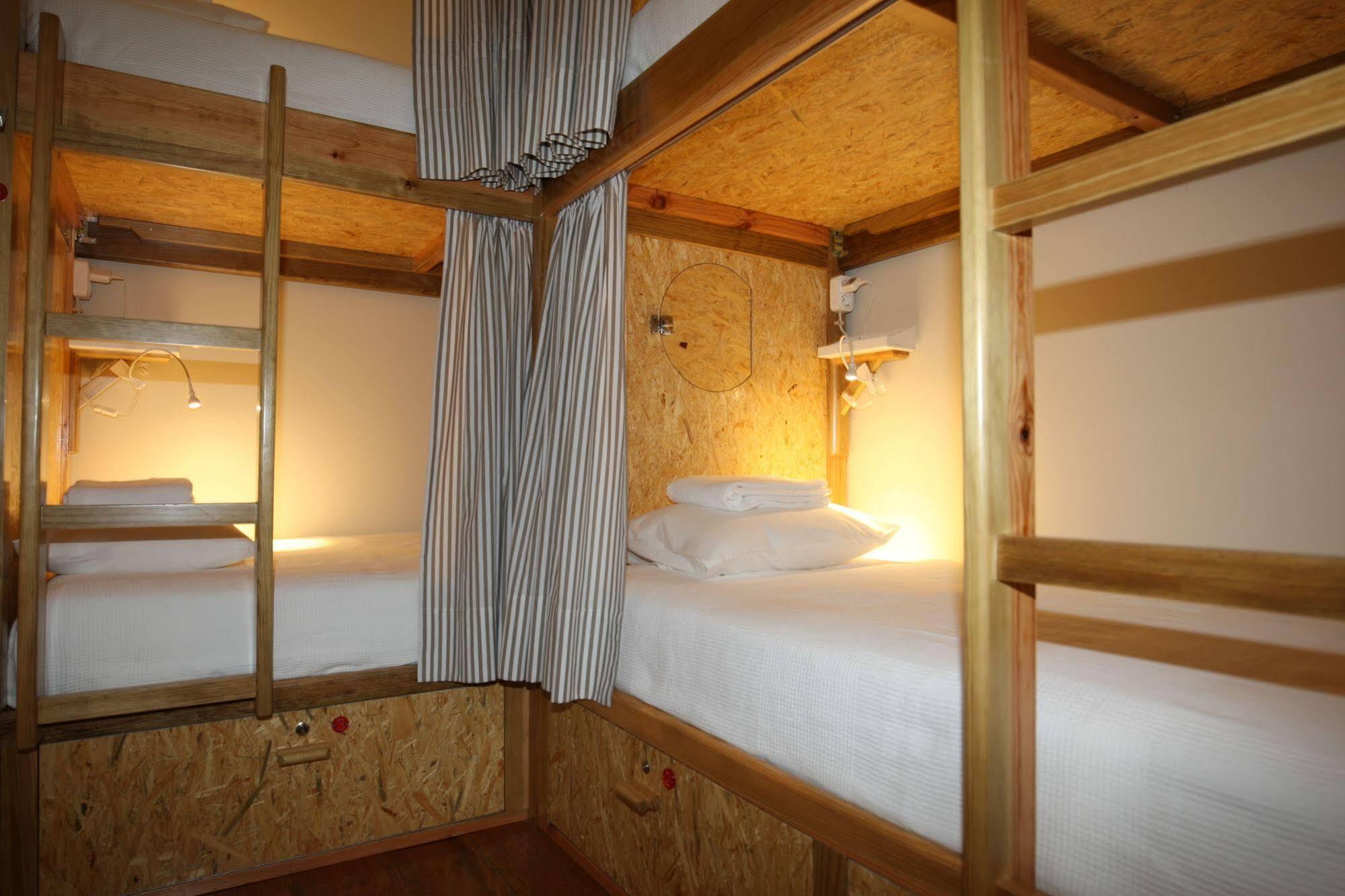 マトジニョシュ Fishtail Sea Houseホステル エクステリア 写真